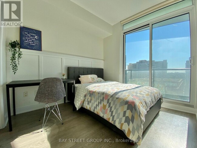 Photo - 30 Roehampton Ave Unité 1405