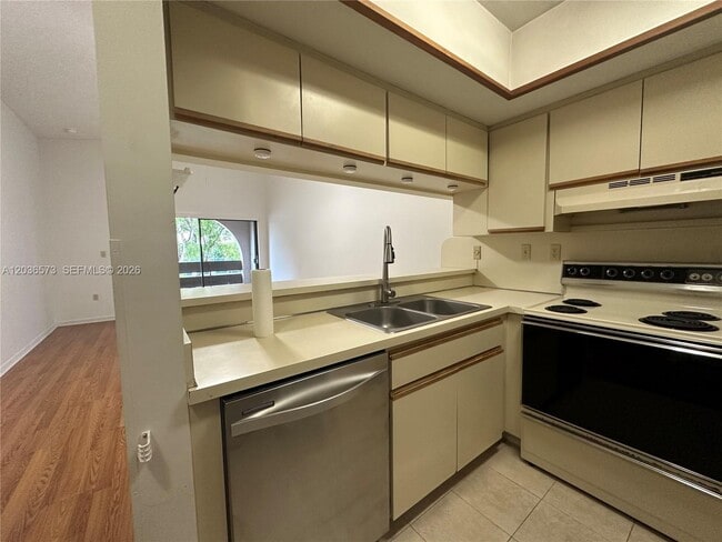 Photo - 8999 SW 123rd Ct Unidad 212