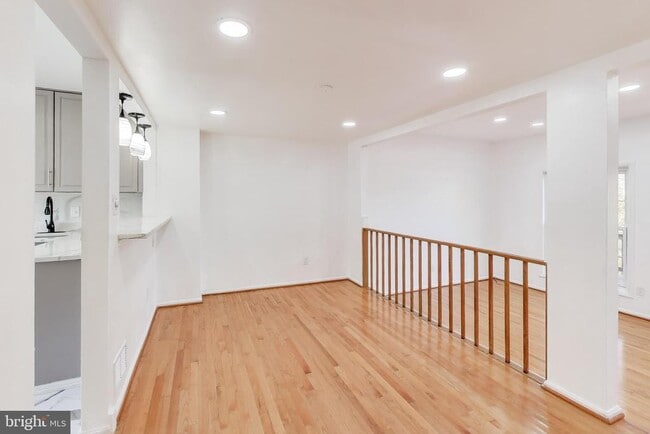 Photo - 16 Orchard Dr