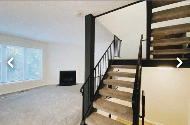 Photo - 521 Broadway Ave N