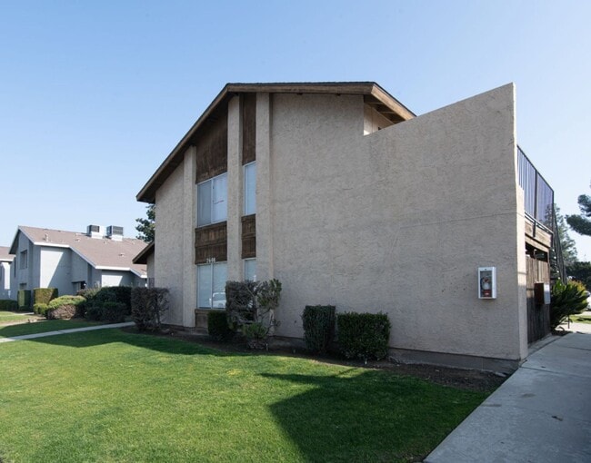 Building Photo - 2608 Ashe Rd Unit 2608 Ashe Road  D