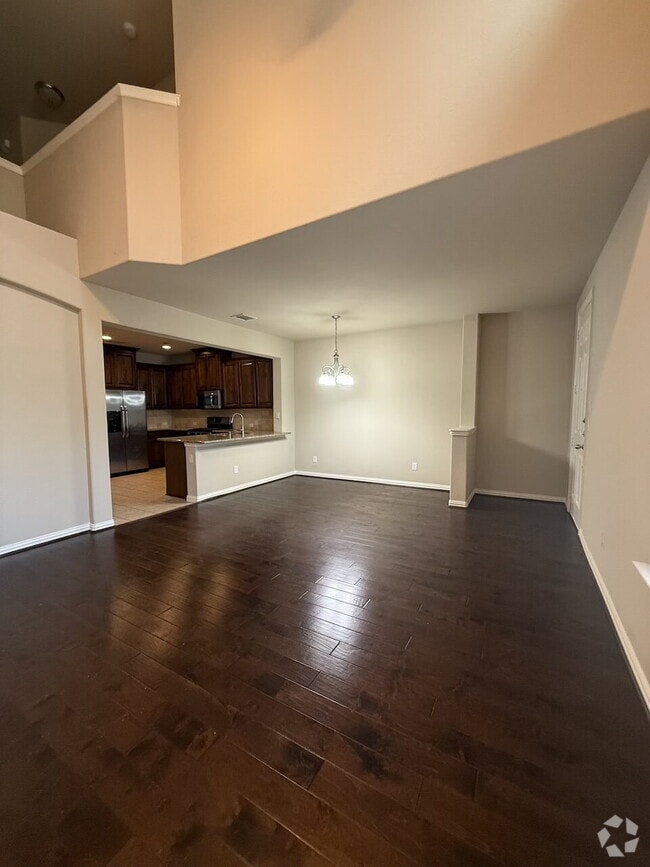 Building Photo - Come see this Townhome in such a great area.