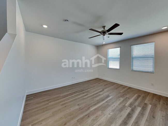 Photo - 9596 Harkes Dr