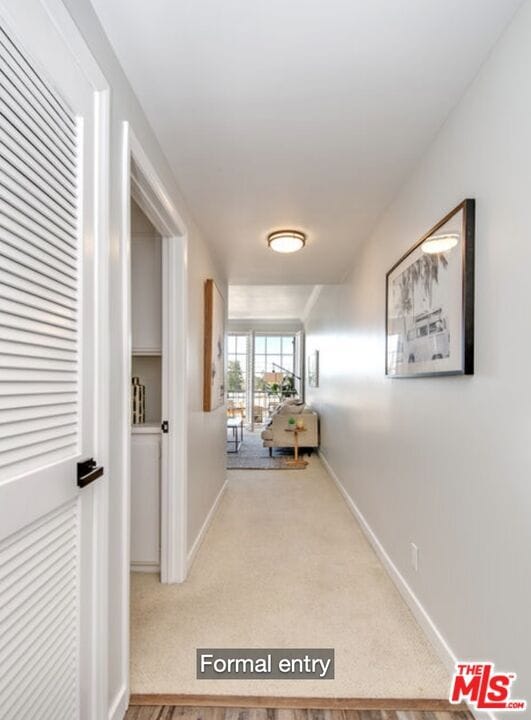 Photo - 1375 Kelton Ave Unidad 407