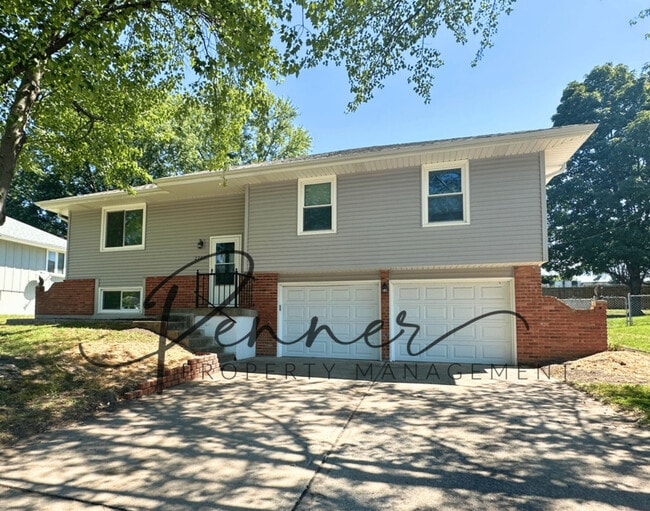Building Photo - 2707 S Coachman Dr Rental