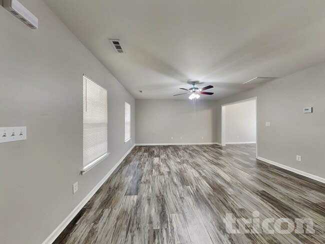 Photo - 8000 McGarry Trail