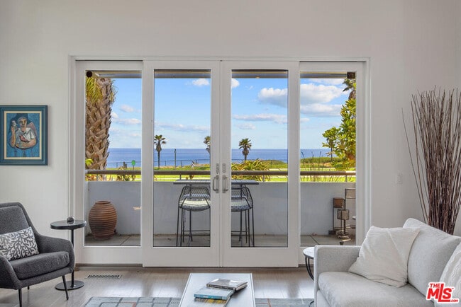 Photo - 1312 Shoreline Dr