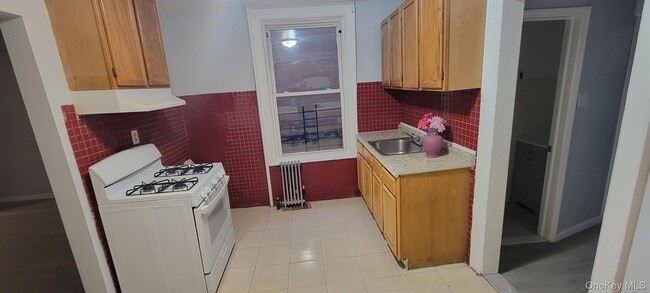 Photo - 92 Livonia Ave