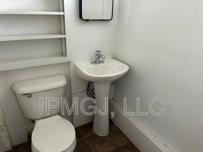 Photo - 621 N 2nd St