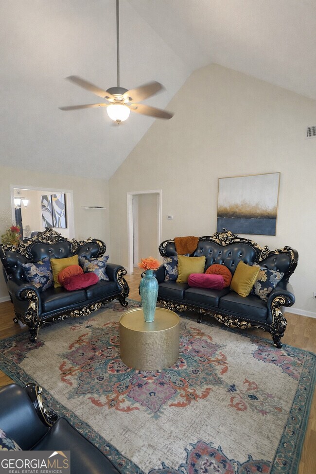 Photo - 105 Redwood Dr