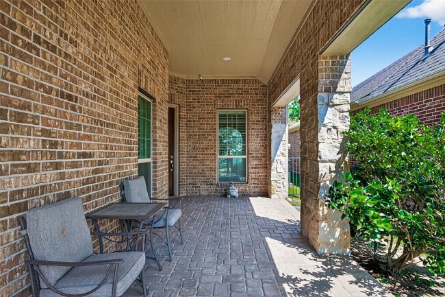 Photo - 14 Cottage Glen Ln