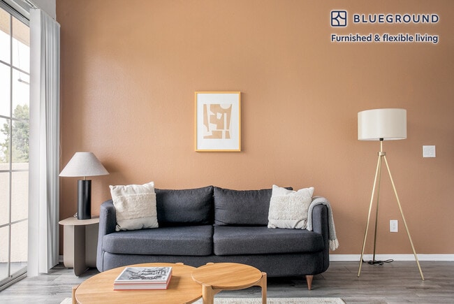 Photo - 114 N Doheny Dr Unidad FL4-ID1062