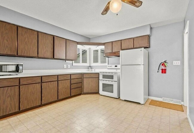 1417 Starview Dr