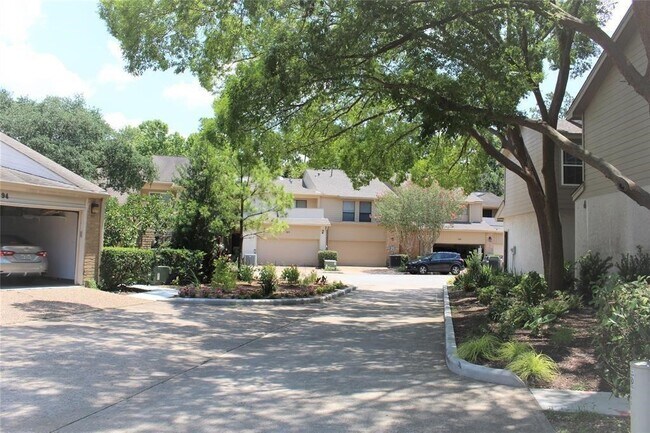 Photo - 12625 Memorial Dr Unidad 127