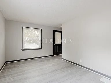 Photo - 1956 Glenridge Dr