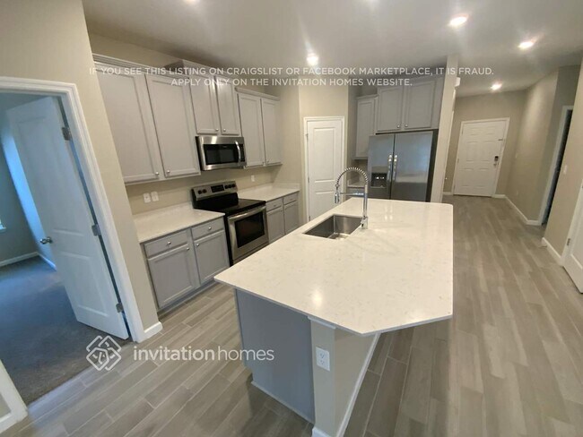 Photo - 2571 Laylas Wy