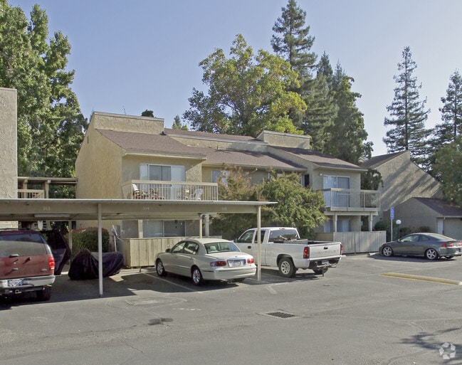 Meadow Wood Condo Apartments For Rent in Marysville, CA