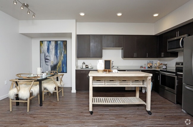 2x2 Kitchen