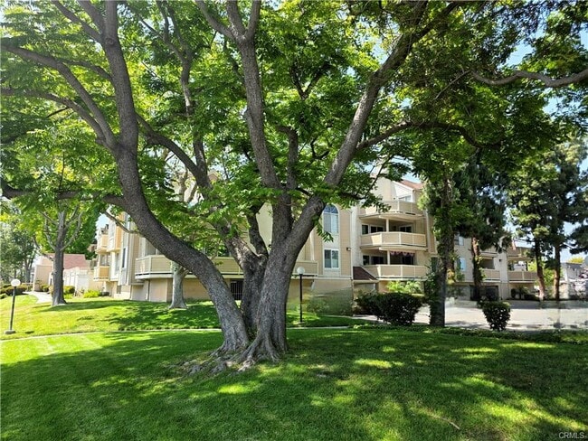Photo - 3845 Farquhar Ave Unit 106