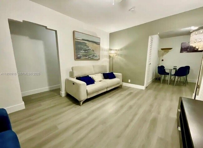 Photo - 3318 NW 19th Ave