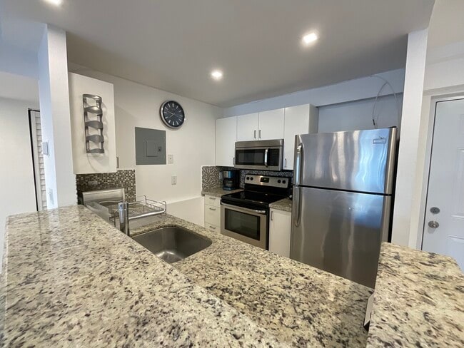 Photo - 3545 NE 167th St Unit 505