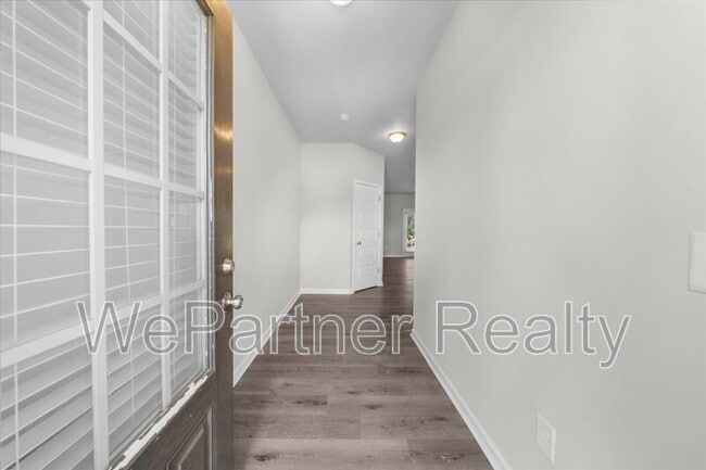 Photo - 104 Vickery Ln