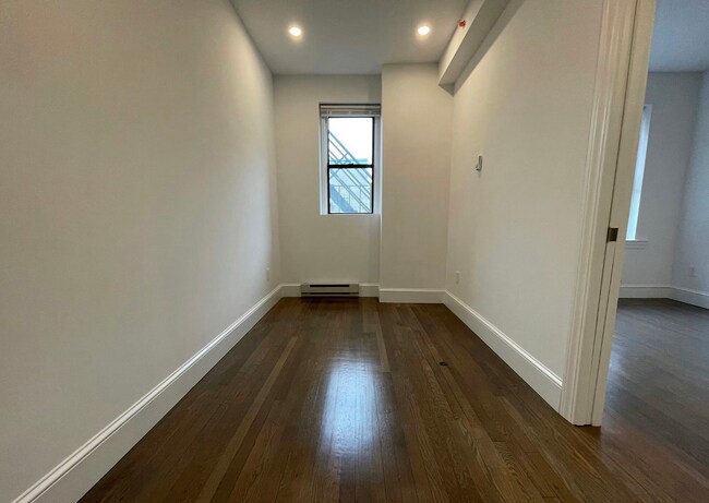 Photo - 11 Queensberry St Unit 35