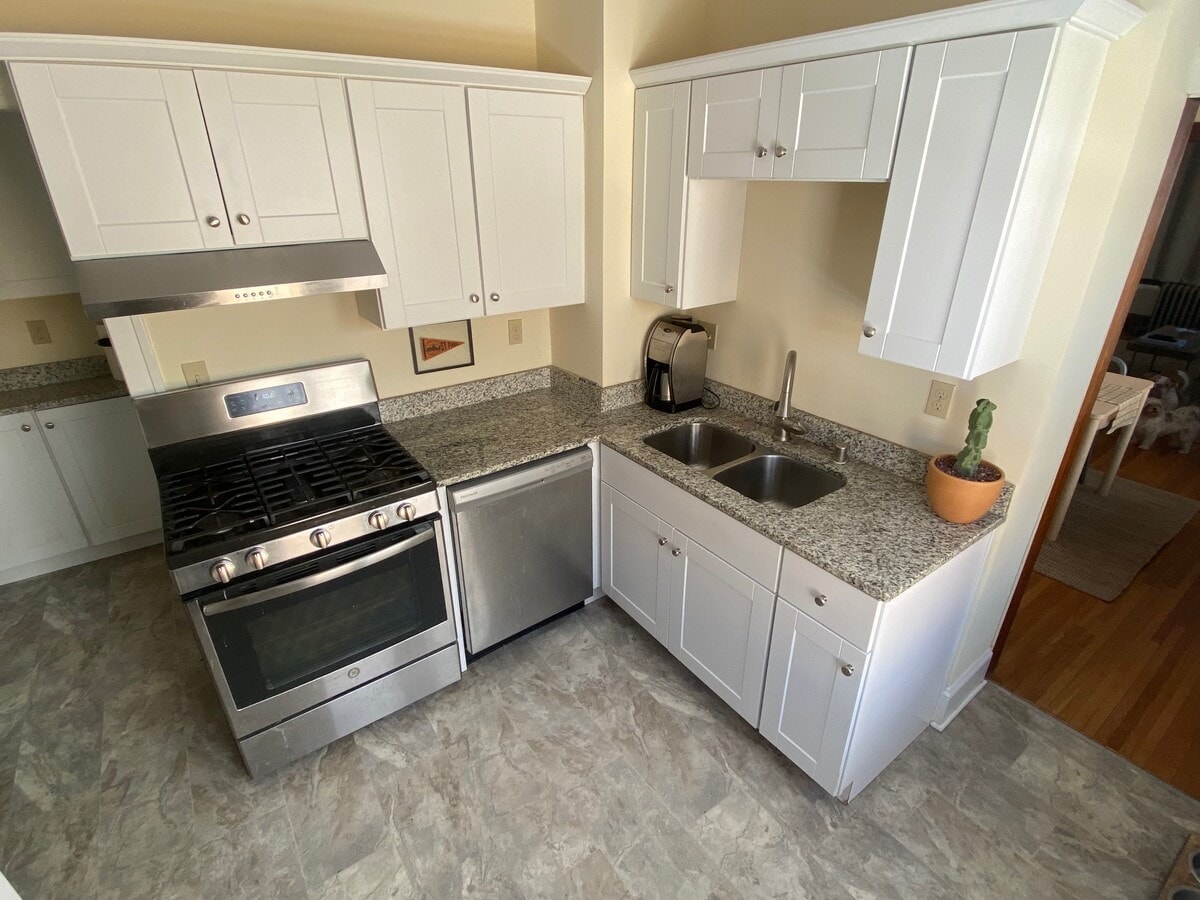 Photo - 1484 Almond Ave