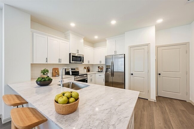 Photo - 5232 Springlake Pkwy