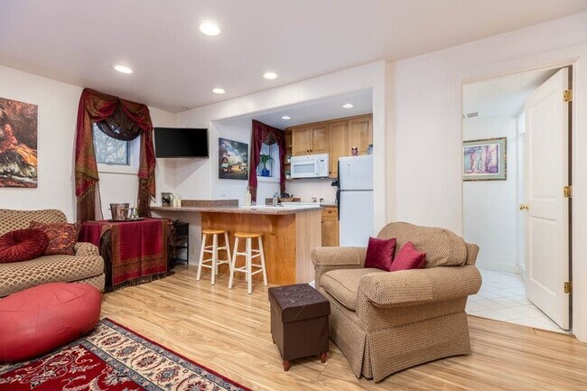 Photo - 452 E 11th Ave
