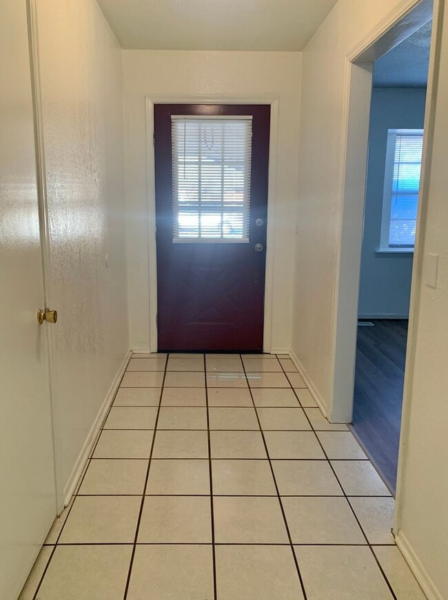Photo - 2716 Chaucer Dr