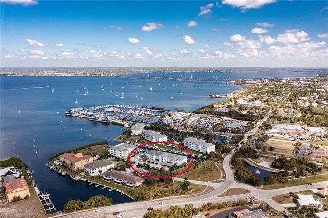 Building Photo - 130 Breakers Ct Unit 221