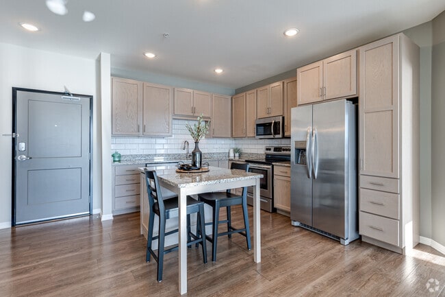 2BR, 2BA - 1119SF - Kitchen - TRIO @ southbridge
