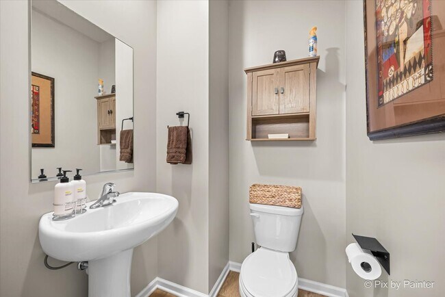 Photo - 3345 Seeley St