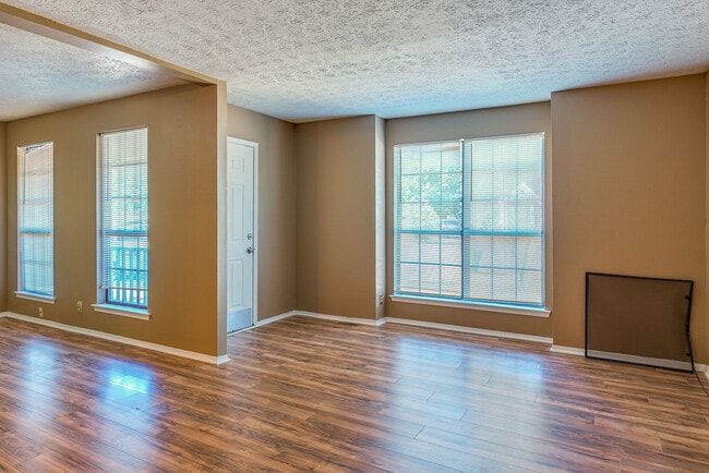 Photo - 802 Rachels Vw