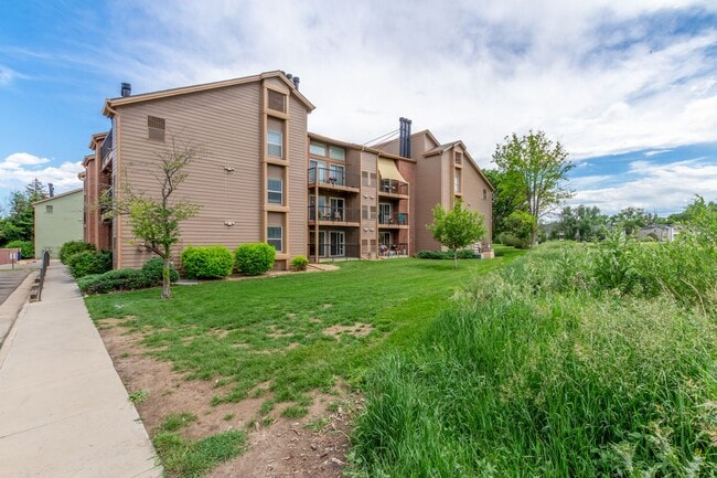 Photo - Charming 1 bedroom, 1 bath Condo Unidad F14