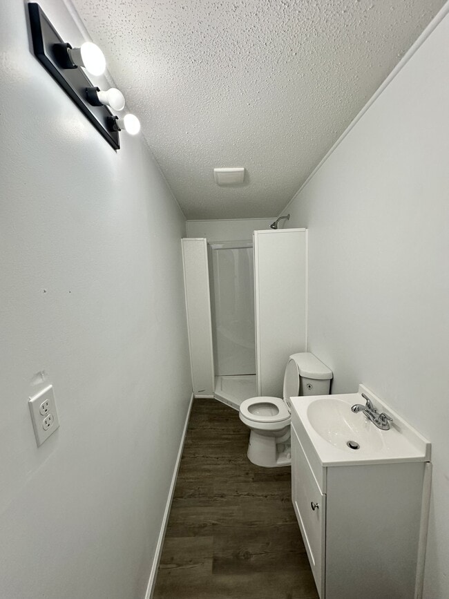 Photo - 80 Wilkes Cir