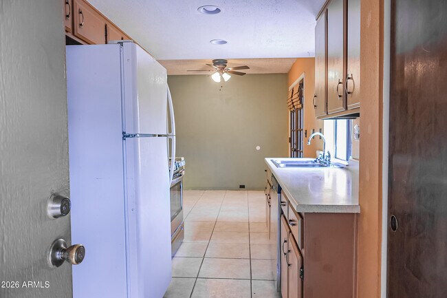 Photo - 10407 N 11th Pl