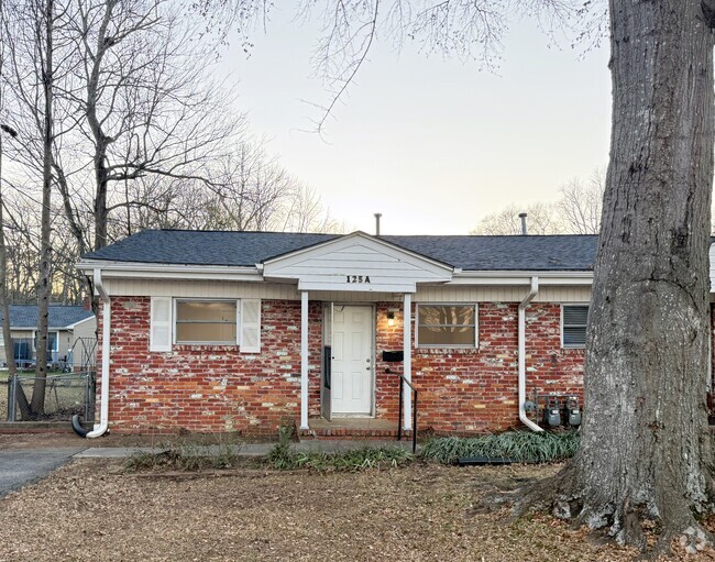 Building Photo - 125 White Oak Dr Unit A Rental