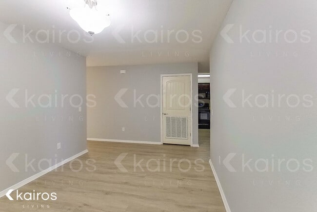 Photo - 3900 Thomas St