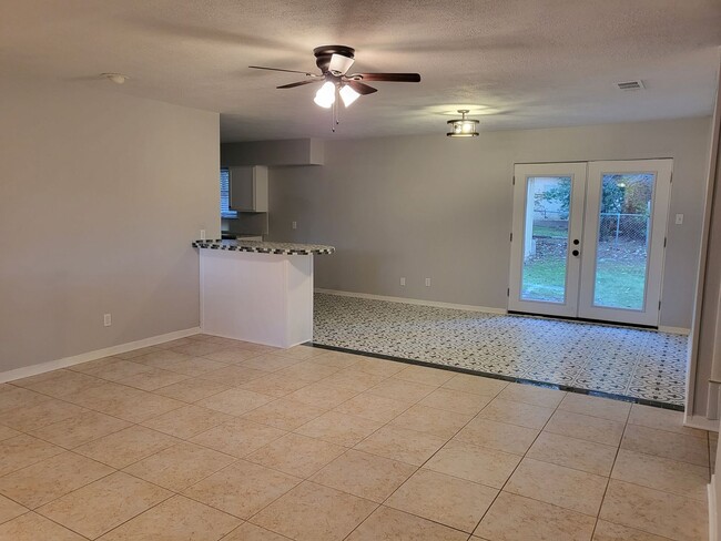 Photo - 1713 Chip-N-Dale Dr