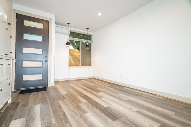 Photo - Stylish 3 Bedroom with Rooftop Decks and Dedicated Parking