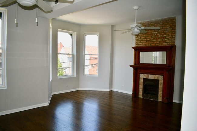 Photo - 867 E Pershing Rd