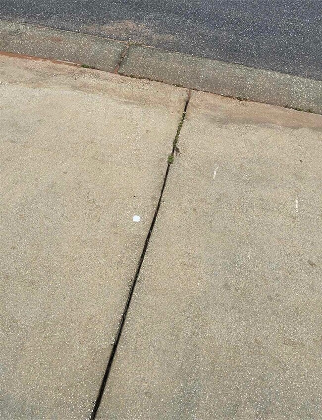 Photo - 4811 Spears St