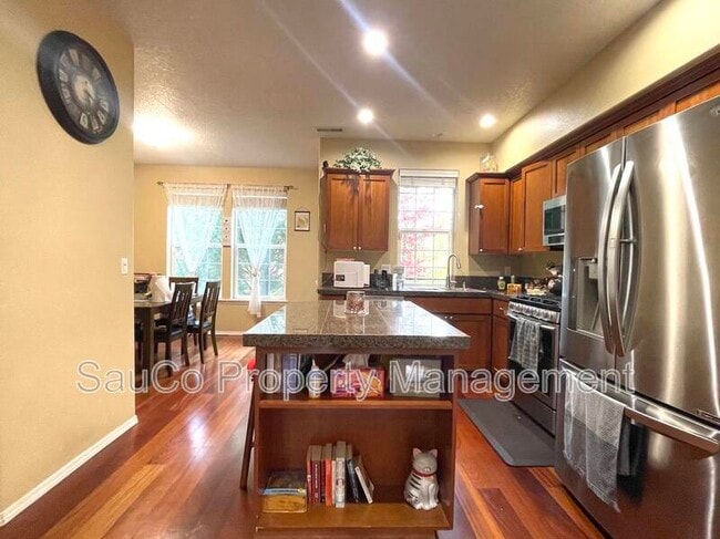 Photo - 6007 NE Alder St