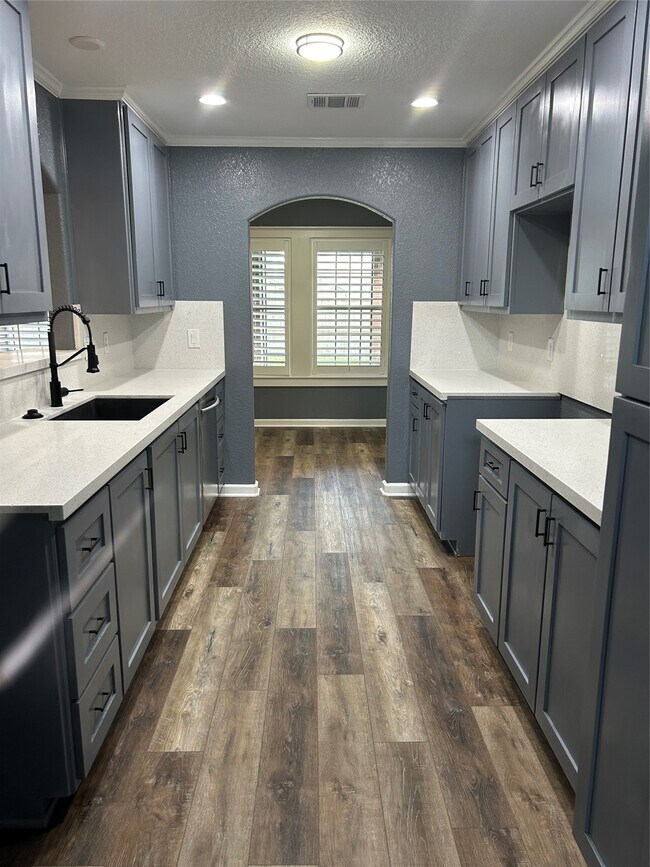 Photo - 2310 Townhall Ln