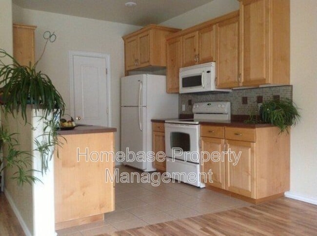 Photo - 1922 Hollyhock Cir