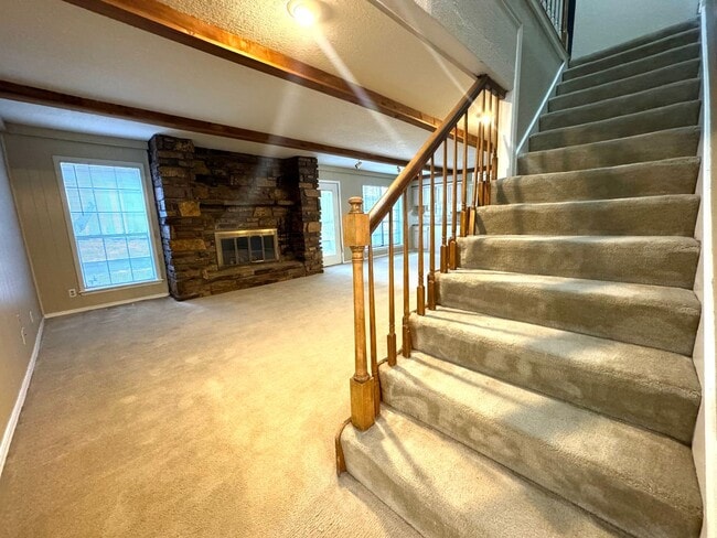 Photo - South Tulsa 4 bedroom with Pool!!!