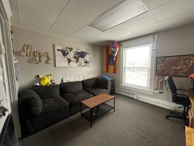 Photo - 1303 Wilmot St Unidad 21
