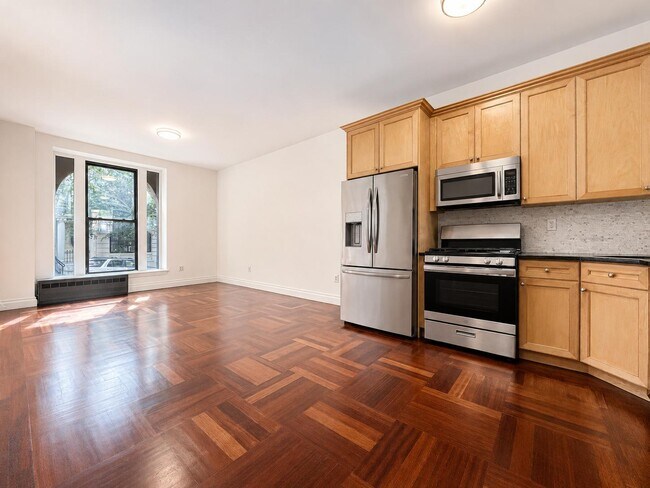 Photo - 607 W 137th St Unit 2